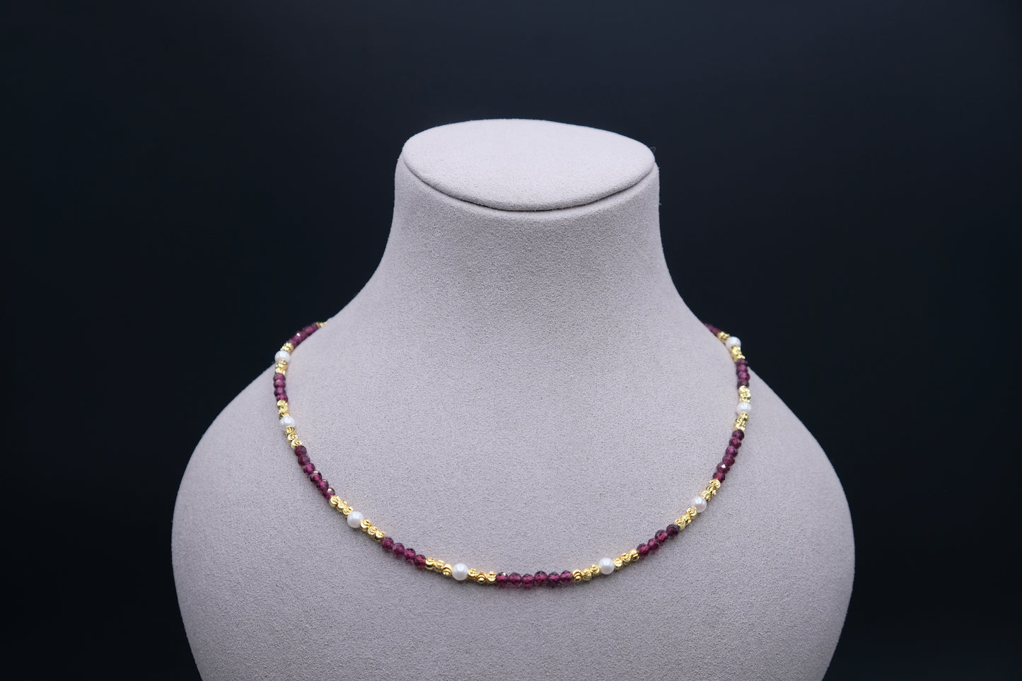 Eternal Radiance – Rhodolite Garnet & Gold Jewelry Set