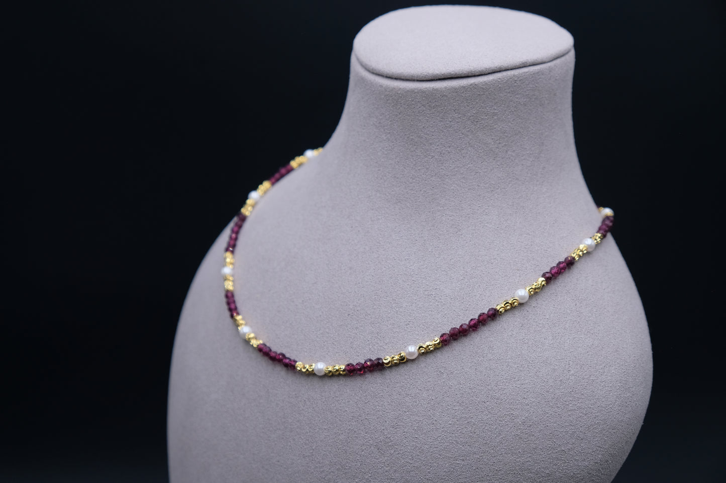 Eternal Radiance – Rhodolite Garnet & Gold Jewelry Set
